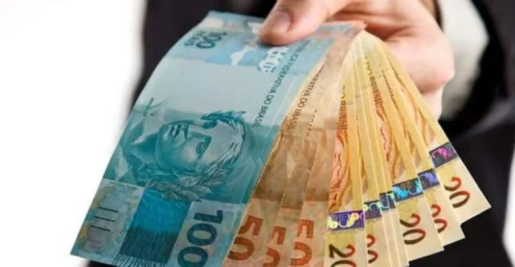 Representação de capital de giro com moedas e gestão financeira empresarial